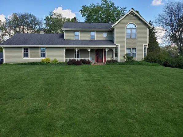 W209N11020 Springhill LANE, Germantown, WI 53022