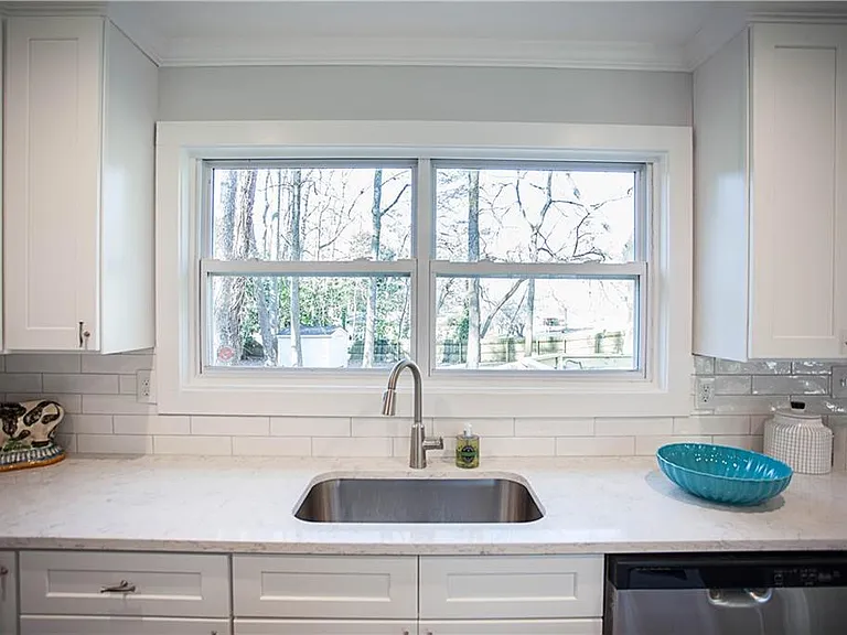 387 Michael Dr — Photo 16