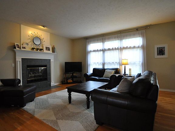 4th image of 1498 Auburn Woods Trl