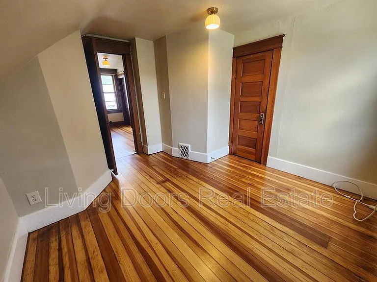 602 C St — Photo 13