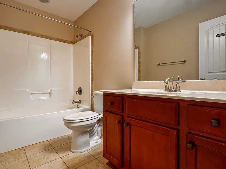 717 Saint Johns Loop — Photo 29