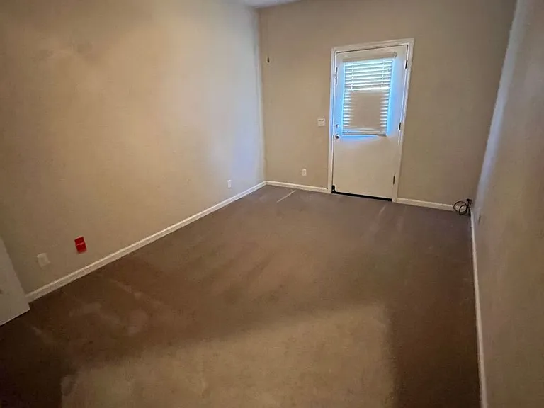 148 Apple Ln — Photo 4