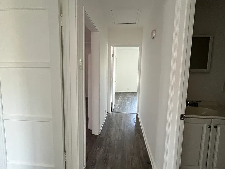 430 W Plum St — Photo 11