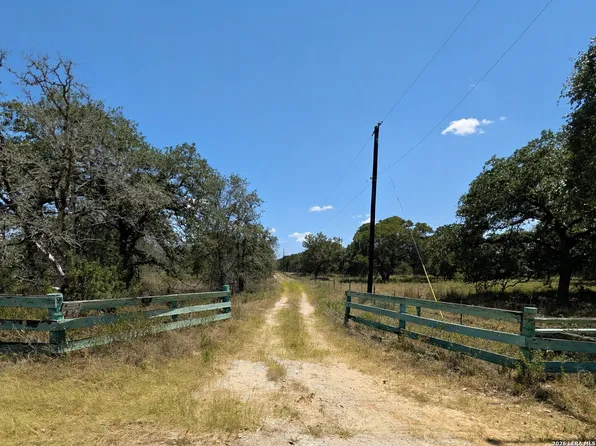 2404 County Road 320 LOT 15, Floresville, TX 78114