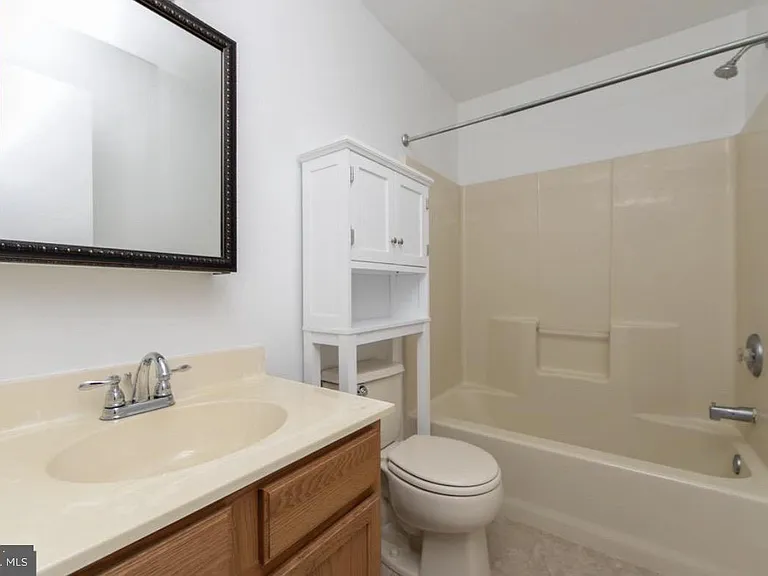 504 Britton Pl — Photo 11