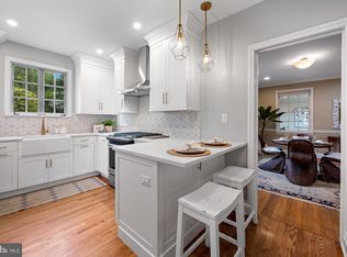 325 Taplow Rd, Baltimore, MD 21212