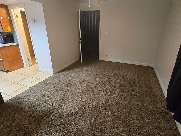 15 E 2nd Ave #2 — Photo 21