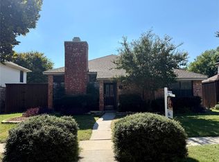 990 Downey Dr, Lewisville, TX 75067