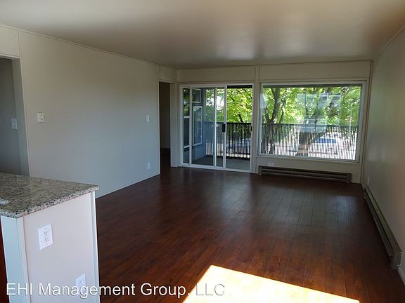 5th image of 4329 15th Ave S APT 07