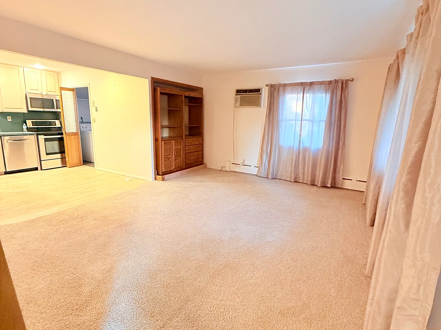 Dennis Ln, Bethpage — Photo 2