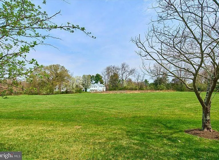 12 Windermere Way — Photo 38