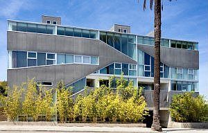 1st image of 803 N Wilcox Ave #13