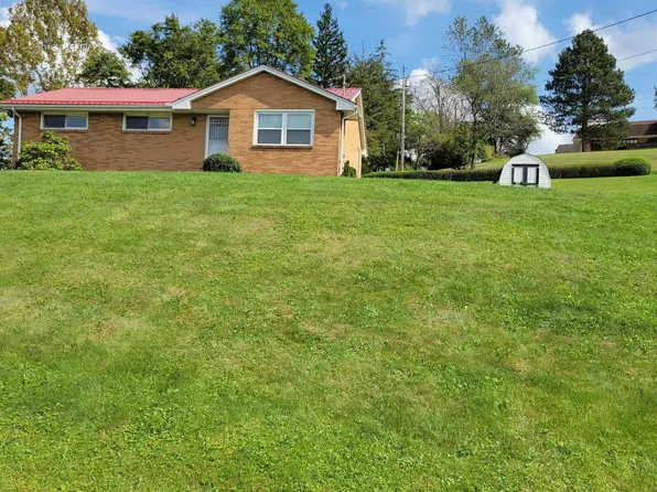 2218 Linn Ann Ln, Fairmont, WV 26554