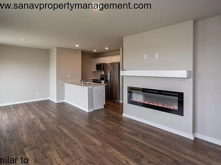 1112 Cove St SE — Photo 4