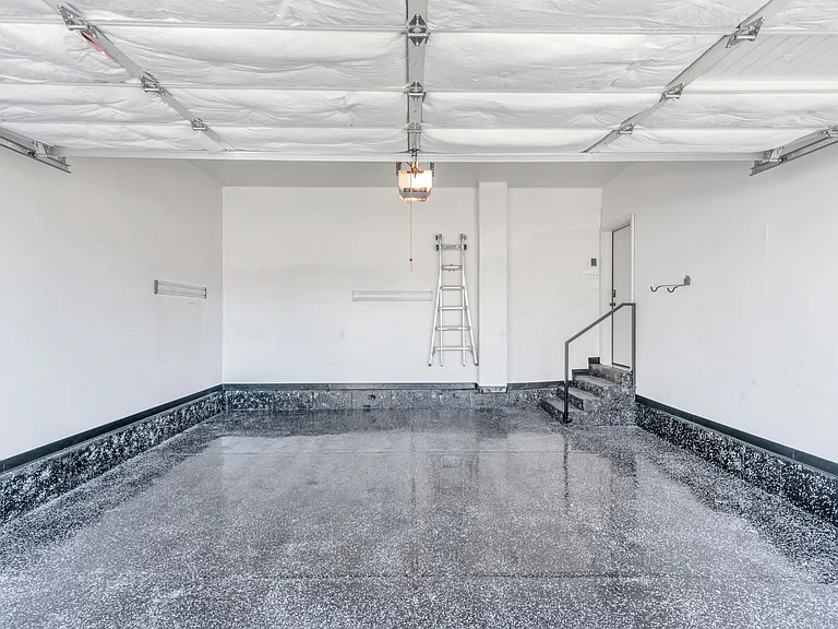 512 N 20 W — Photo 31