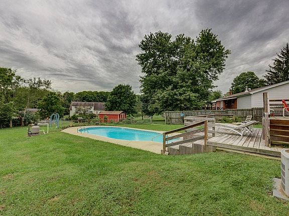 4th image of 641 Skyway Dr