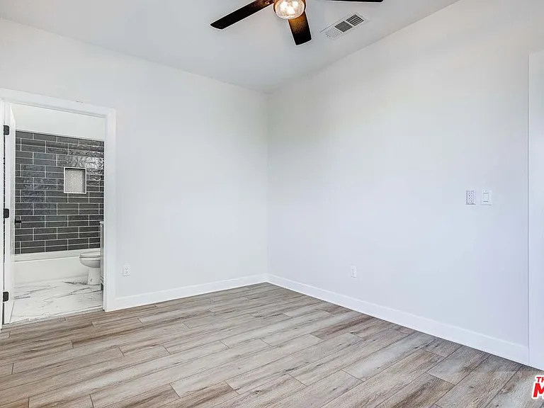 624 W 83rd St #1/2 — Photo 19