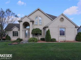 47222 Robins Nest Dr, Shelby Township, MI 48315
