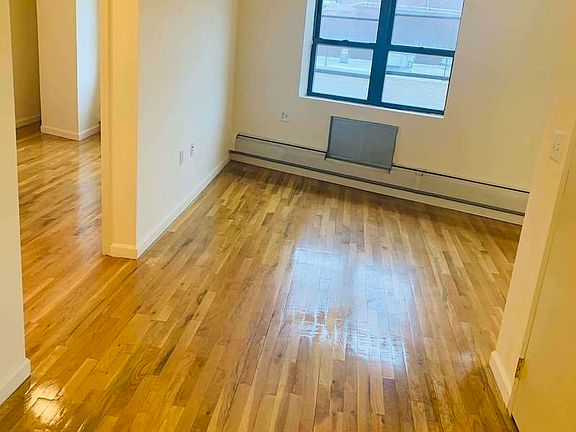 5th image of 28-14 31st St #312
