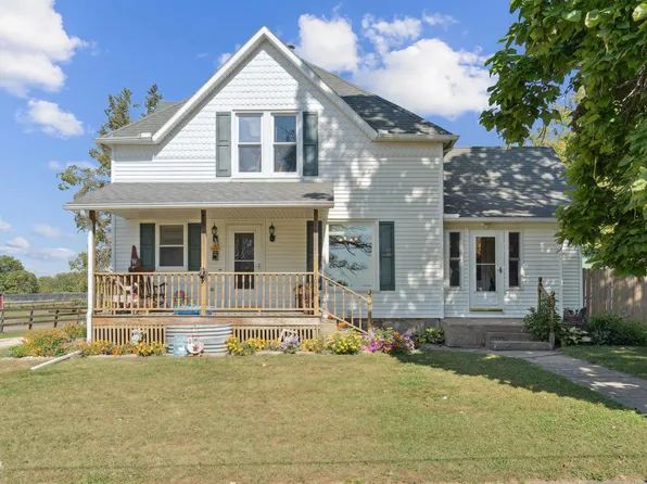1030 Oak St, Lamont, IA 50650