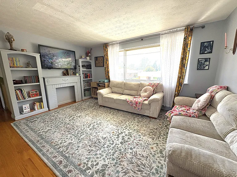 229 Blair Dr — Photo 8