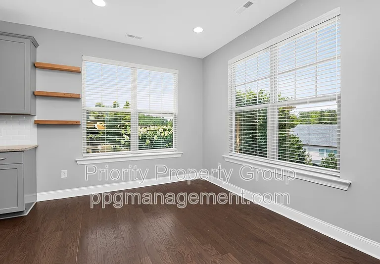 16436 Palisades Commons Dr — Photo 11