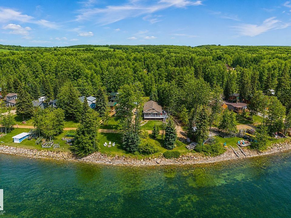 1st image of 77 Lakeshore Dr