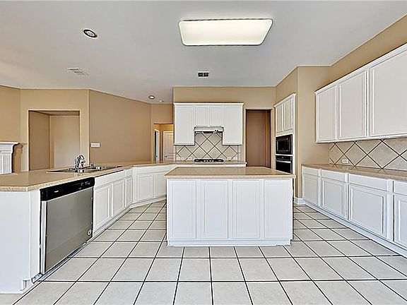 4th image of 2408 Bridgeport Dr
