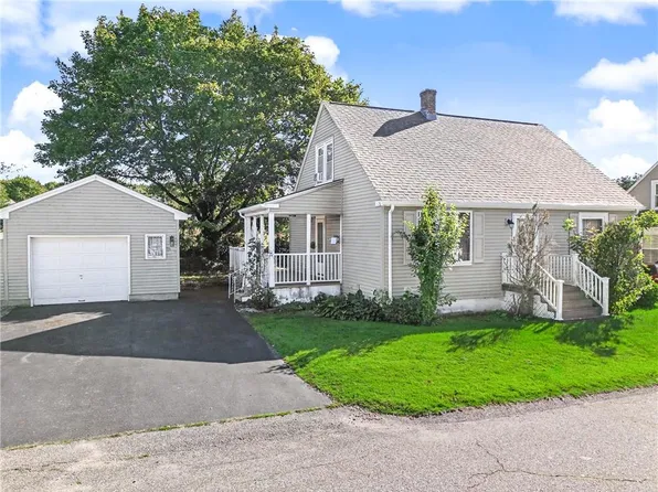 78 Newbury Ave, Woonsocket, RI 02895