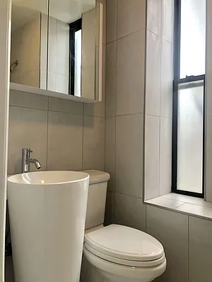 Rented by Sassouni Management | media 35