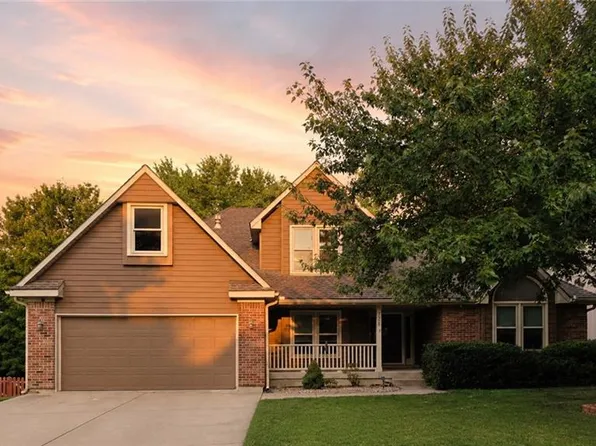 7508 N Palmer Ave, Kansas City, MO 64158