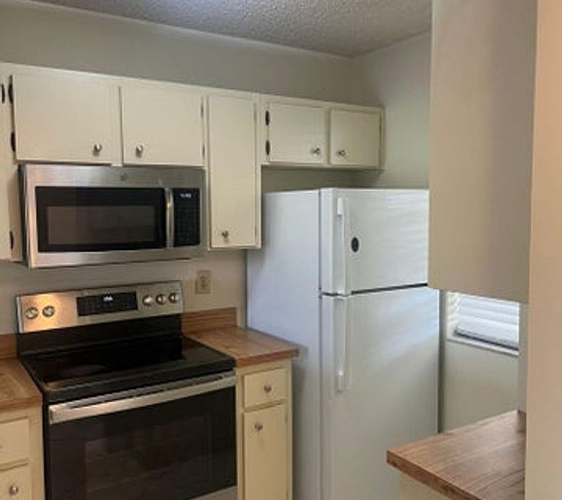 1st image of 9993 Three Lakes Cir
