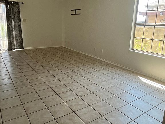5th image of 3503 Cuatro Vientos Dr