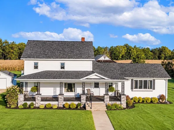 7400 S 400 E, Wolcottville, IN 46795