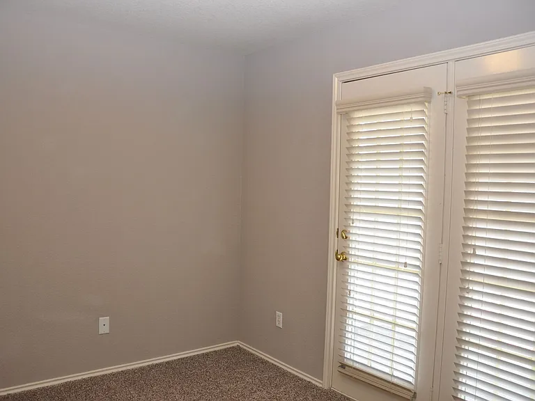 1328 Davis Mountain Loop — Photo 12