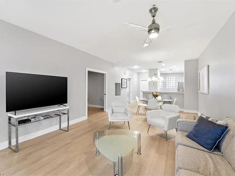 8259 Parkstone Pl #202 — Photo 3