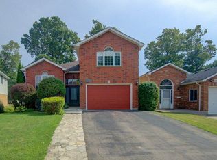 26 Stanmore Ave, Kitchener, ON N2B 3W2
