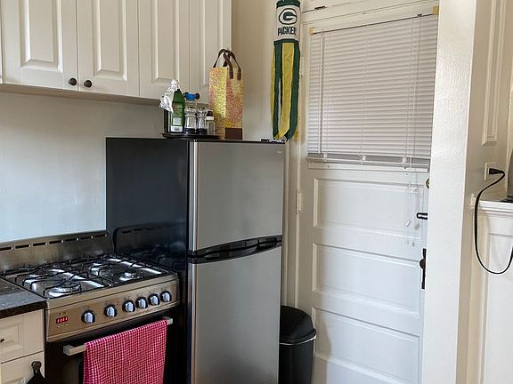 4th image of 4914-18 N Wolcott Ave #4918-2S
