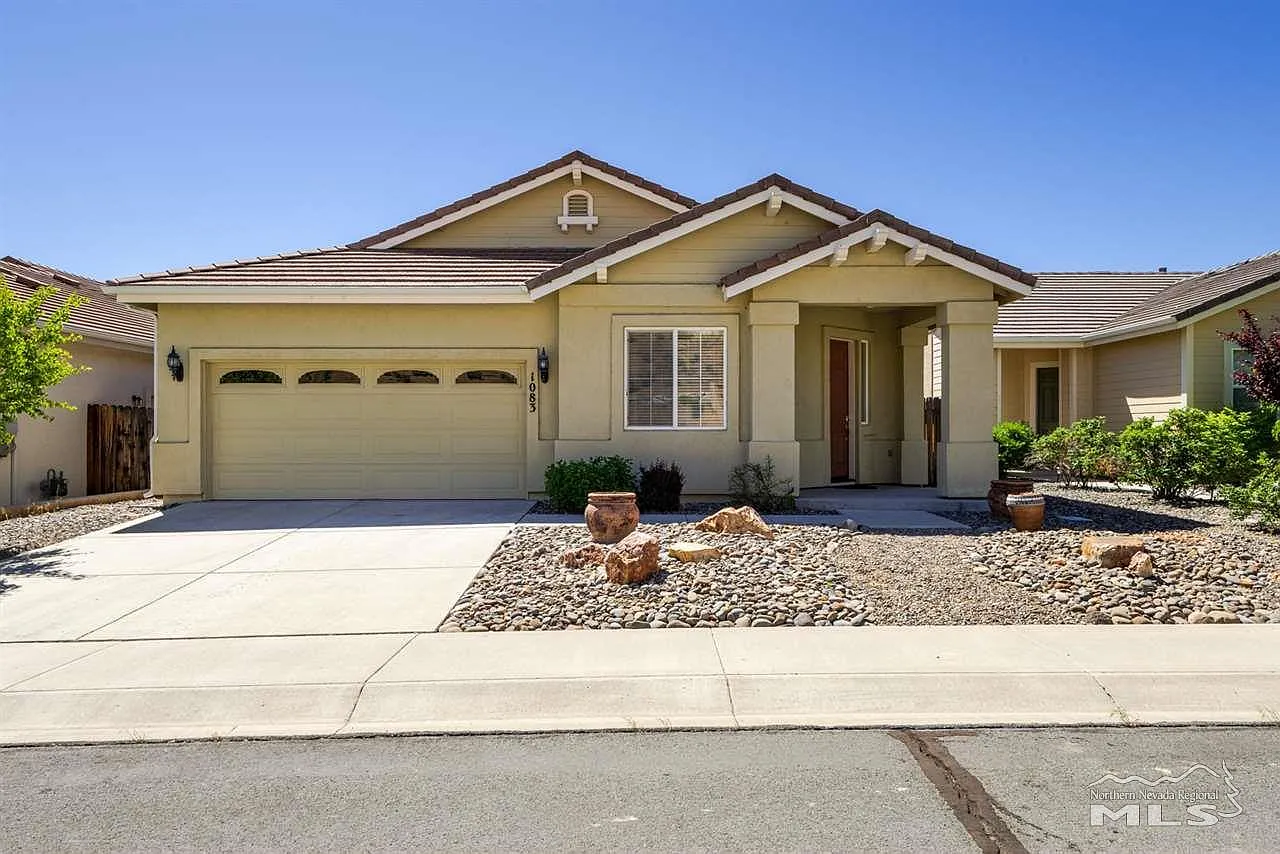 1083 Tee Dr photo 1