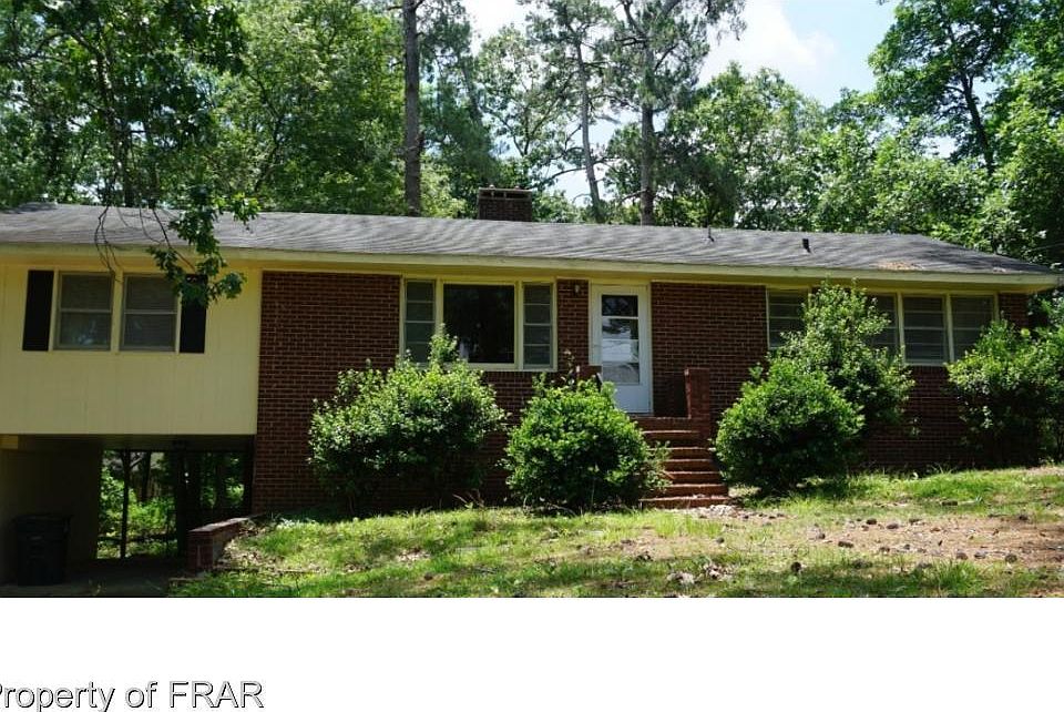 1st image of 400 Lynn Ave