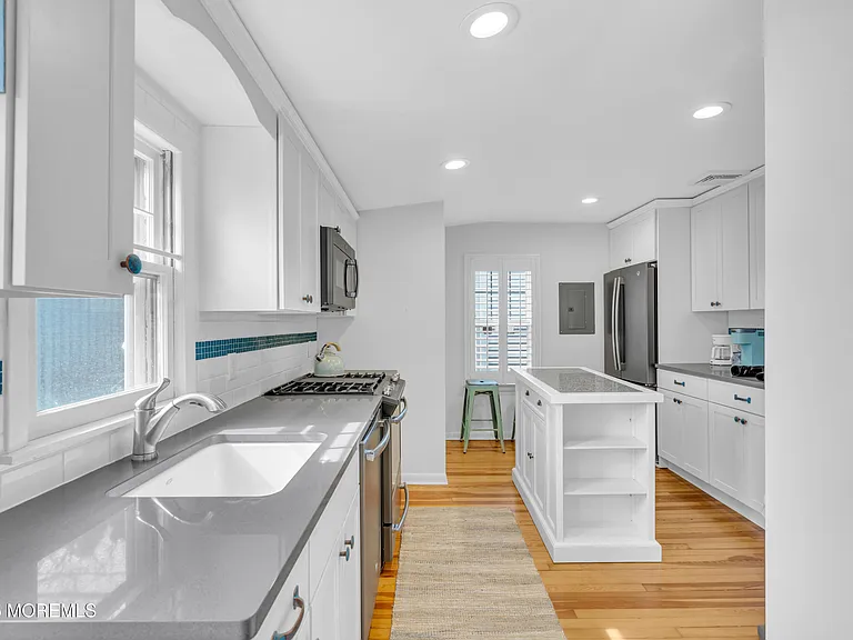 629 Redmond Ave — Photo 6
