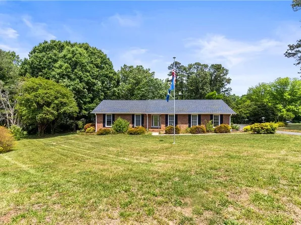 139 Woodhaven Ln, Mocksville, NC 27028