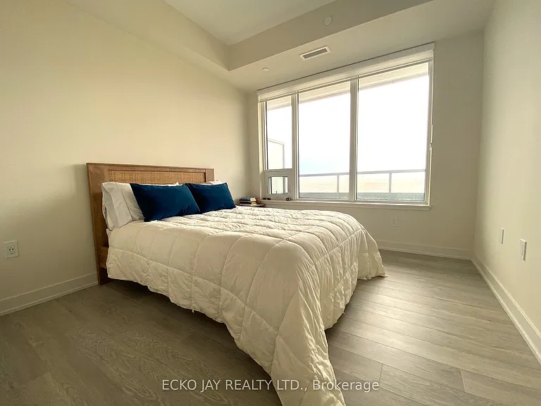 212 King William St #903 — Photo 11
