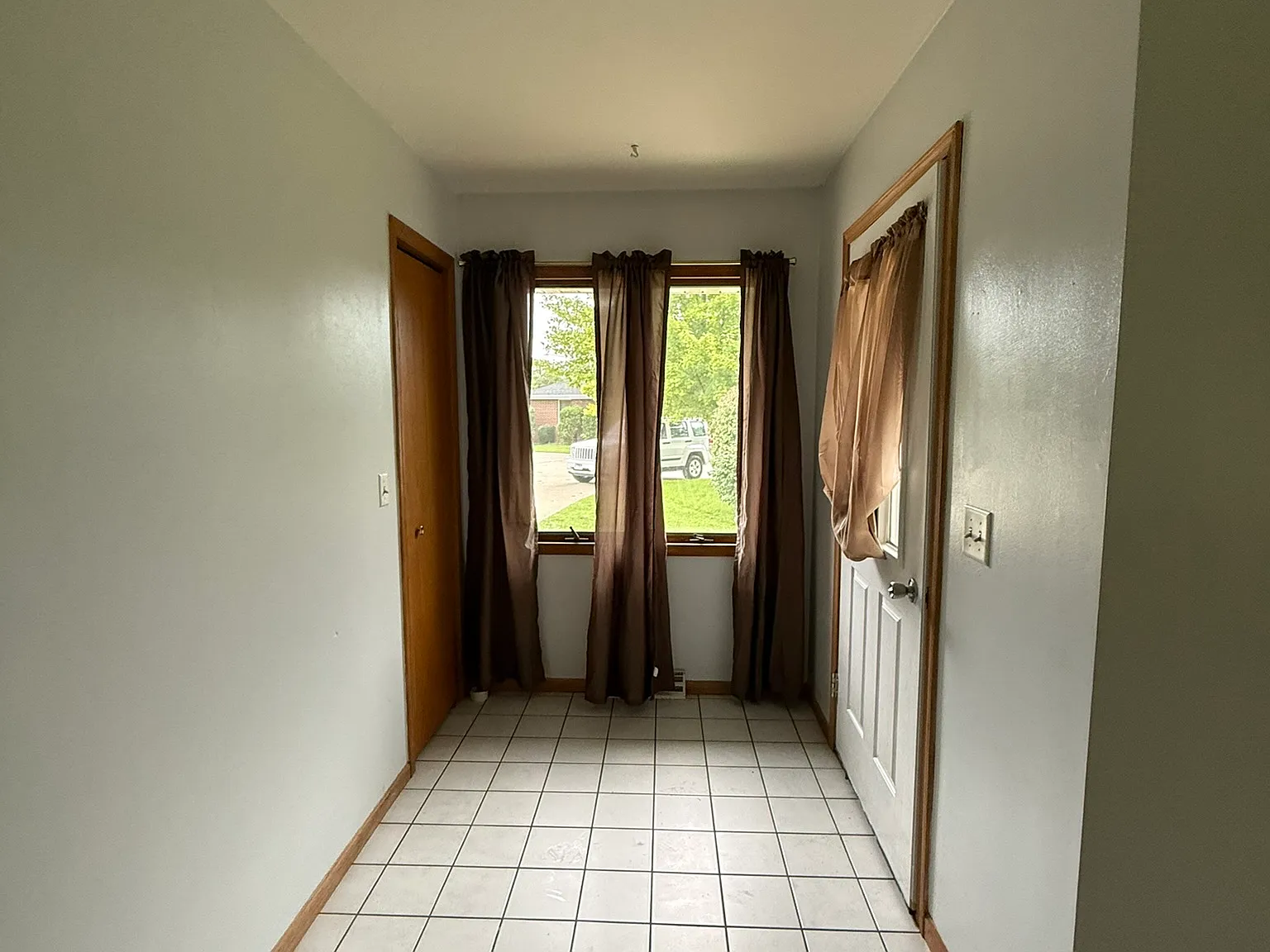 2 bed, $2,000 — Photo 3
