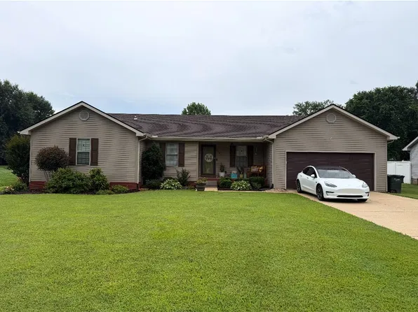 2445 Burress St, Union City, TN 38261