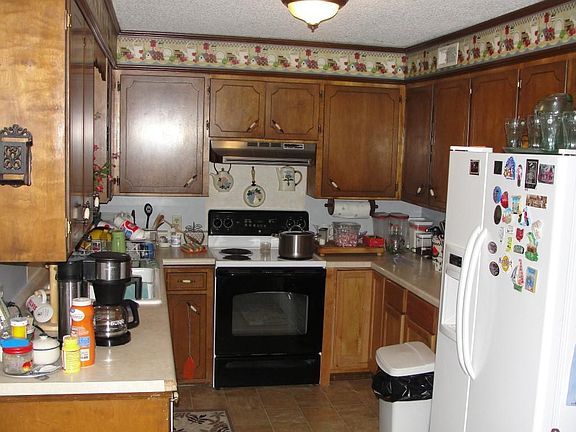 3rd image of 240 Crossroads St