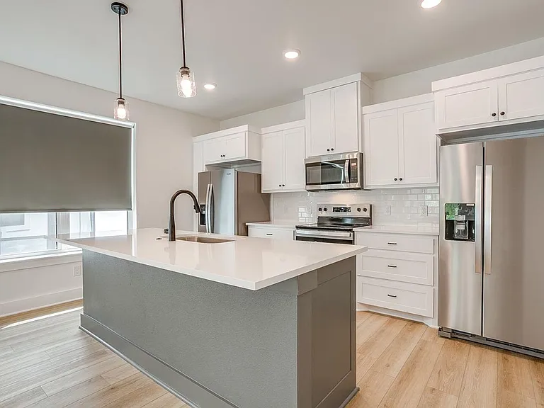 2345 Benbrook Blvd — Photo 52