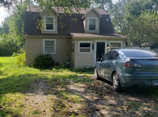 2218 S 1st St, Fayetteville, IL 62258