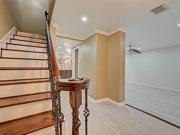 4th image of 7506 Del Monte Dr