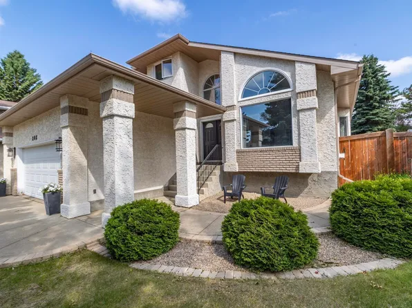 808 Hepburn Ave NW, Edmonton, AB T6R 1S8